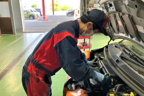 ダイハツ新津メカニック